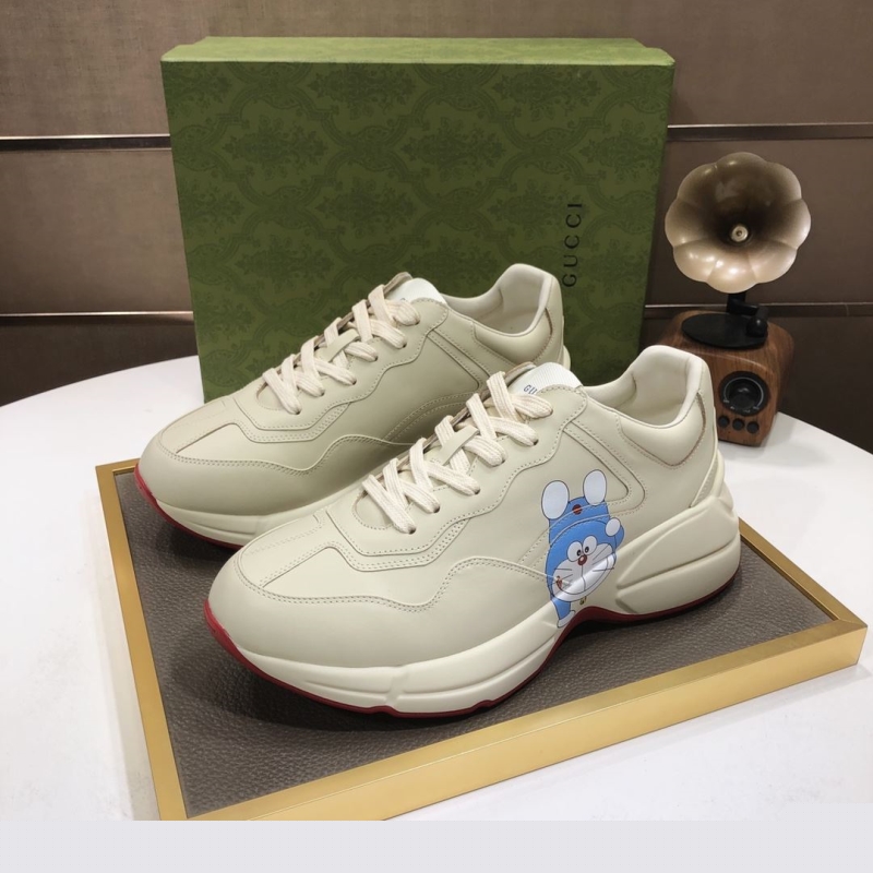 G*u*i casual shoes